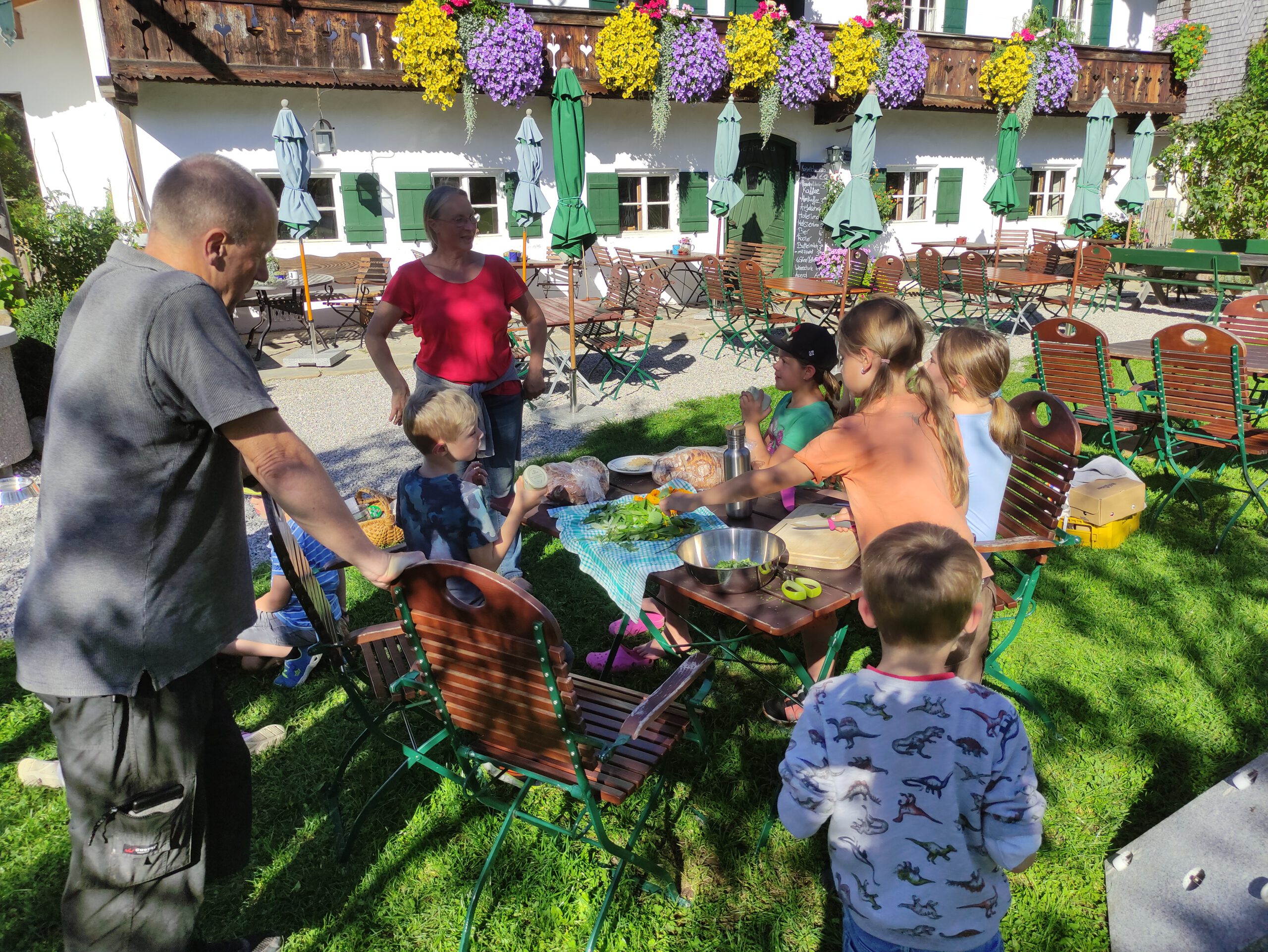 2025 09 Eva-Maria und Stefan mit den Kindern